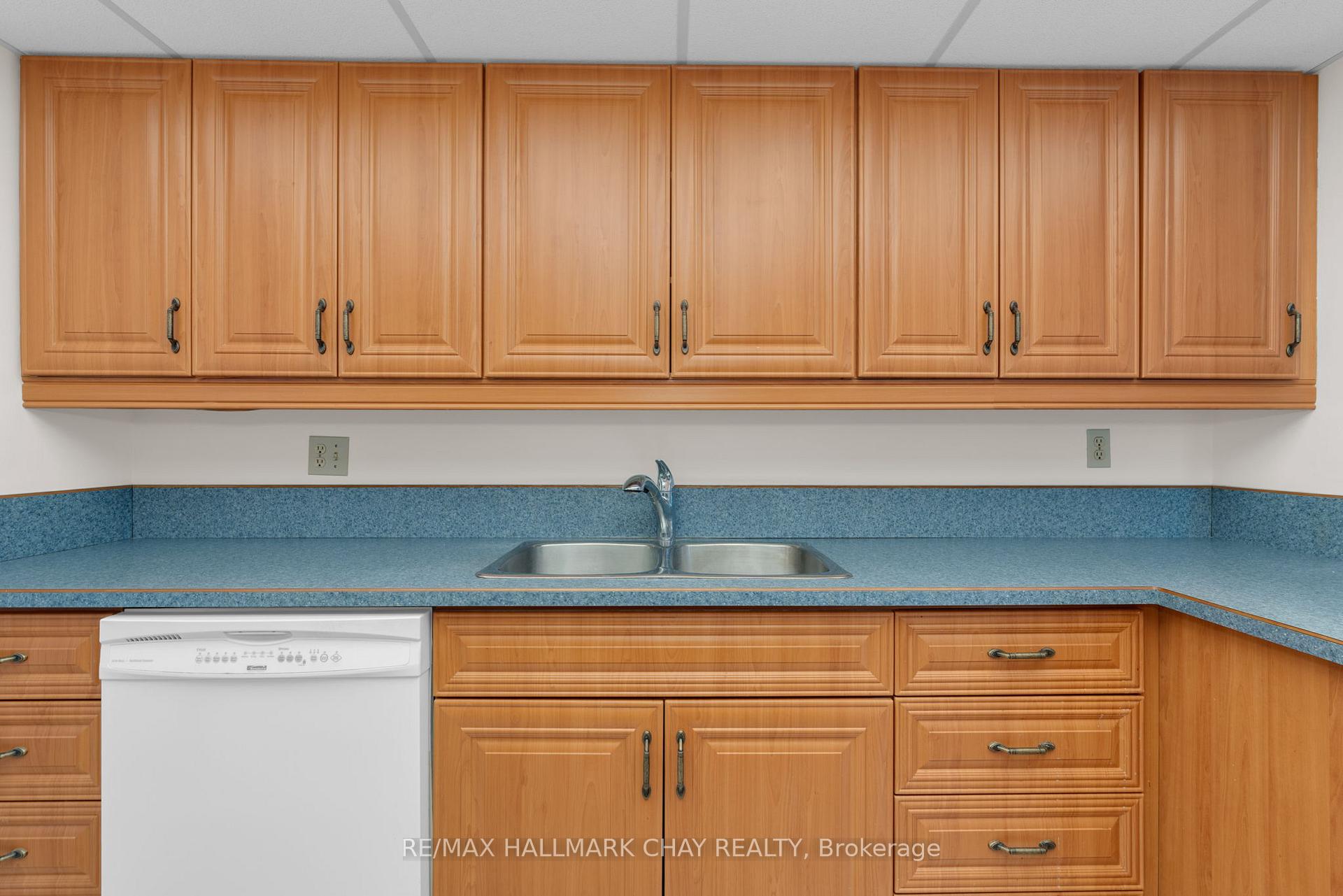 Photo 9 of Unit 208, 291 Blake Street, Barrie, North Shore — HOMEH