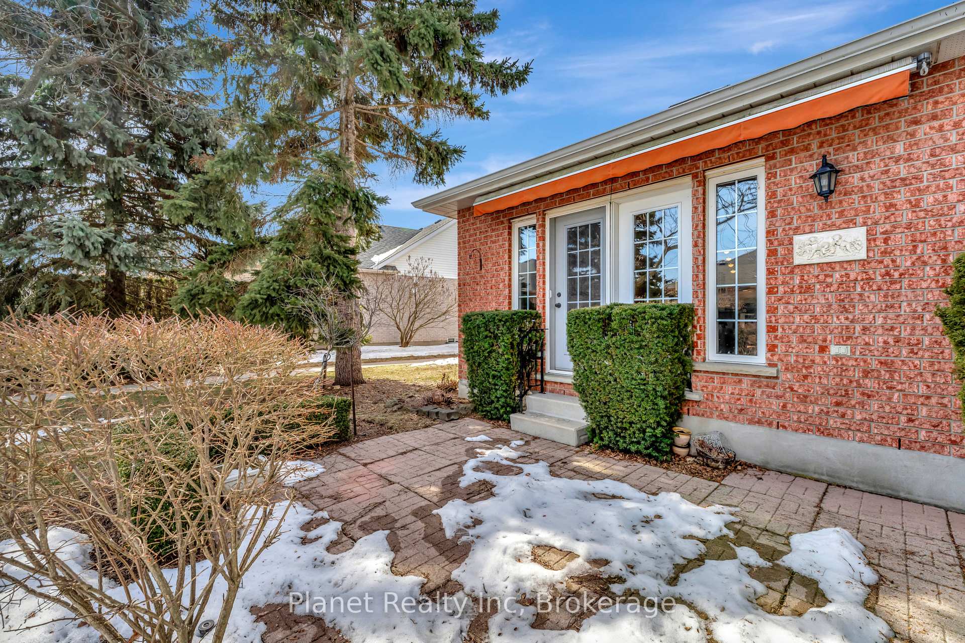 Photo 28 of 51 Cherry Blossom Circle, Guelph, Village By The Arboretum — HOMEH