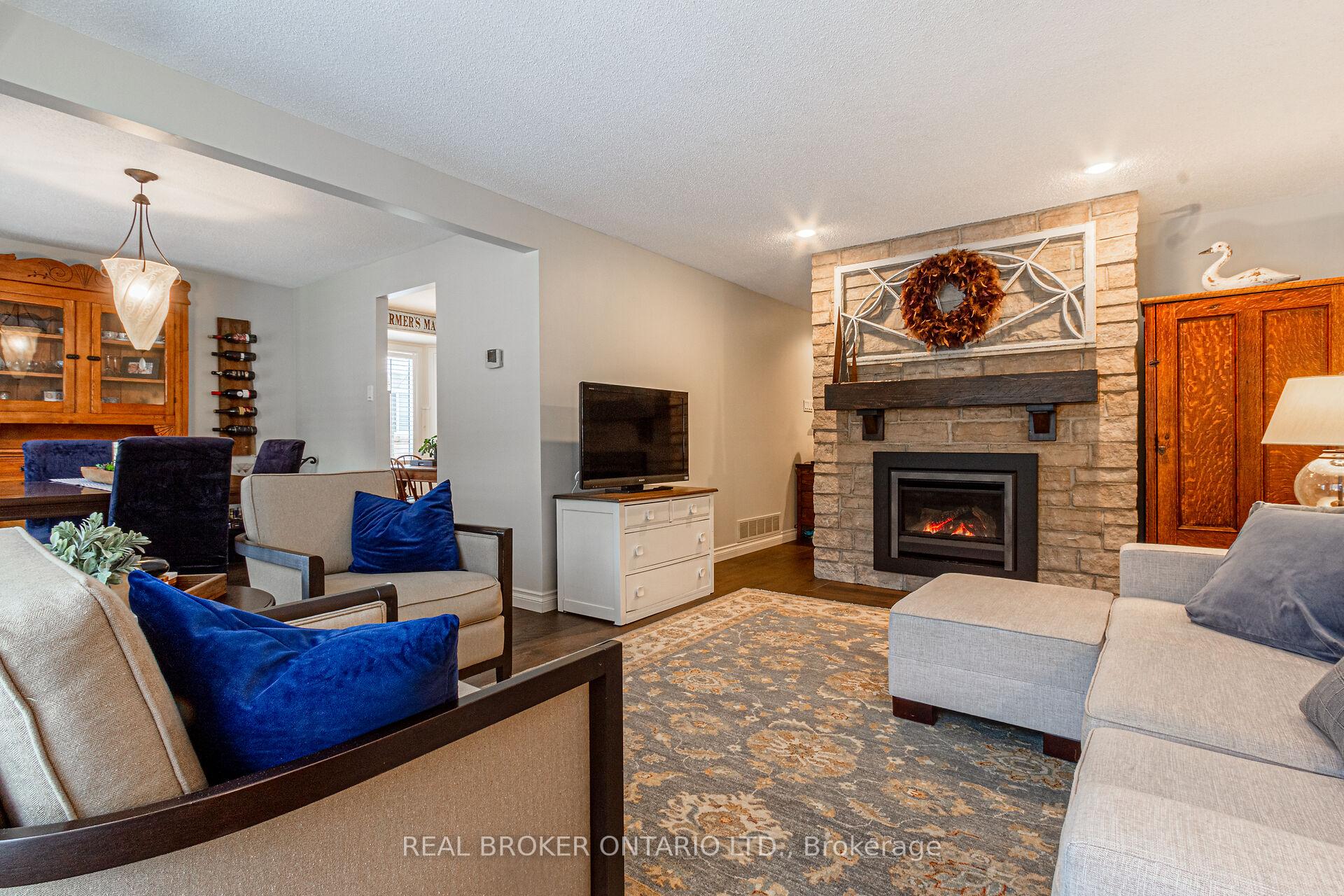 Photo 12 of Unit 3, 1501 Upper Middle Road, Burlington, Tyandaga — HOMEH