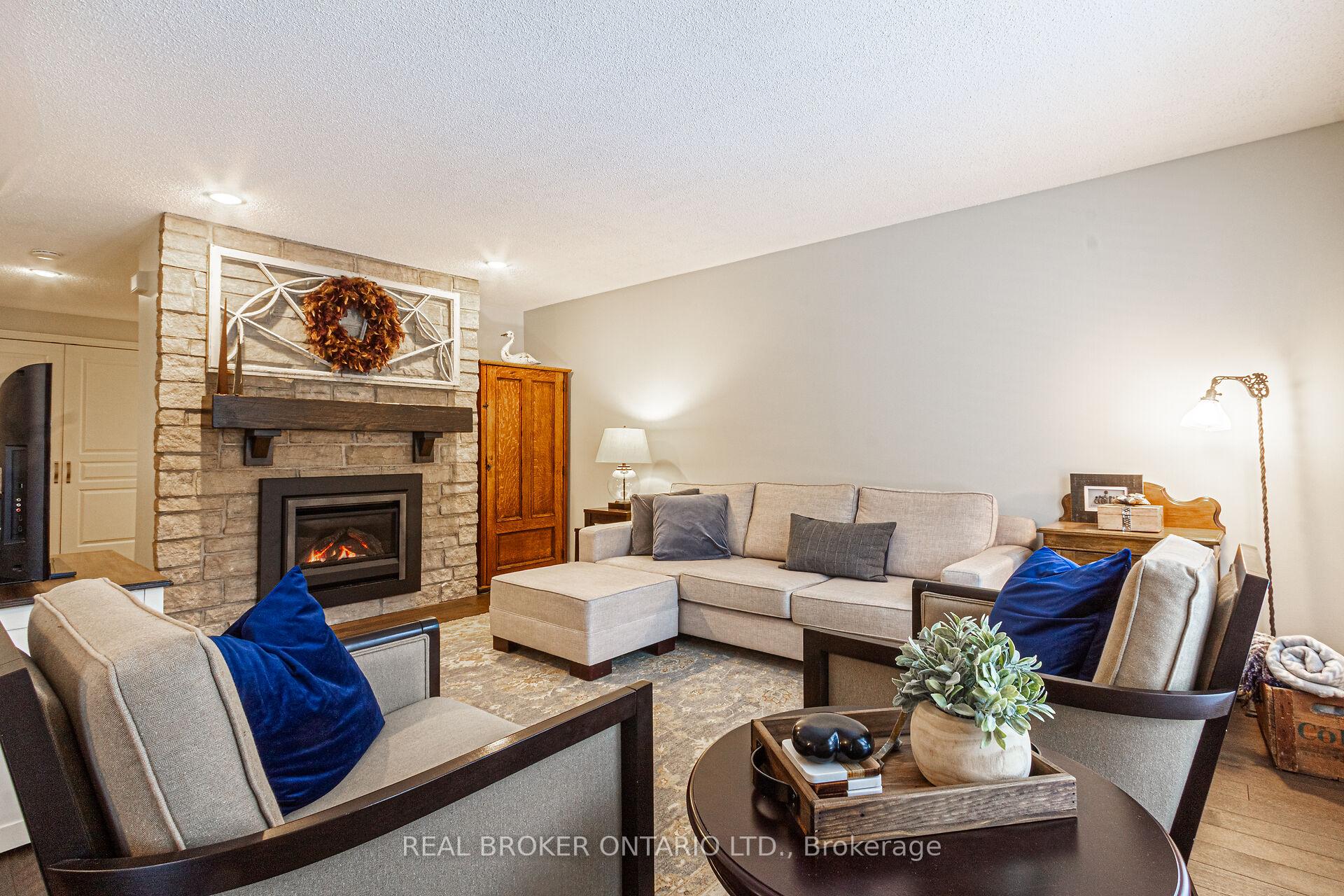 Photo 13 of Unit 3, 1501 Upper Middle Road, Burlington, Tyandaga — HOMEH