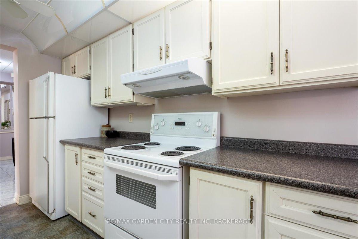 Photo 6 of Unit 402B, 200 Highway 20 W, Pelham, Fonthill — HOMEH