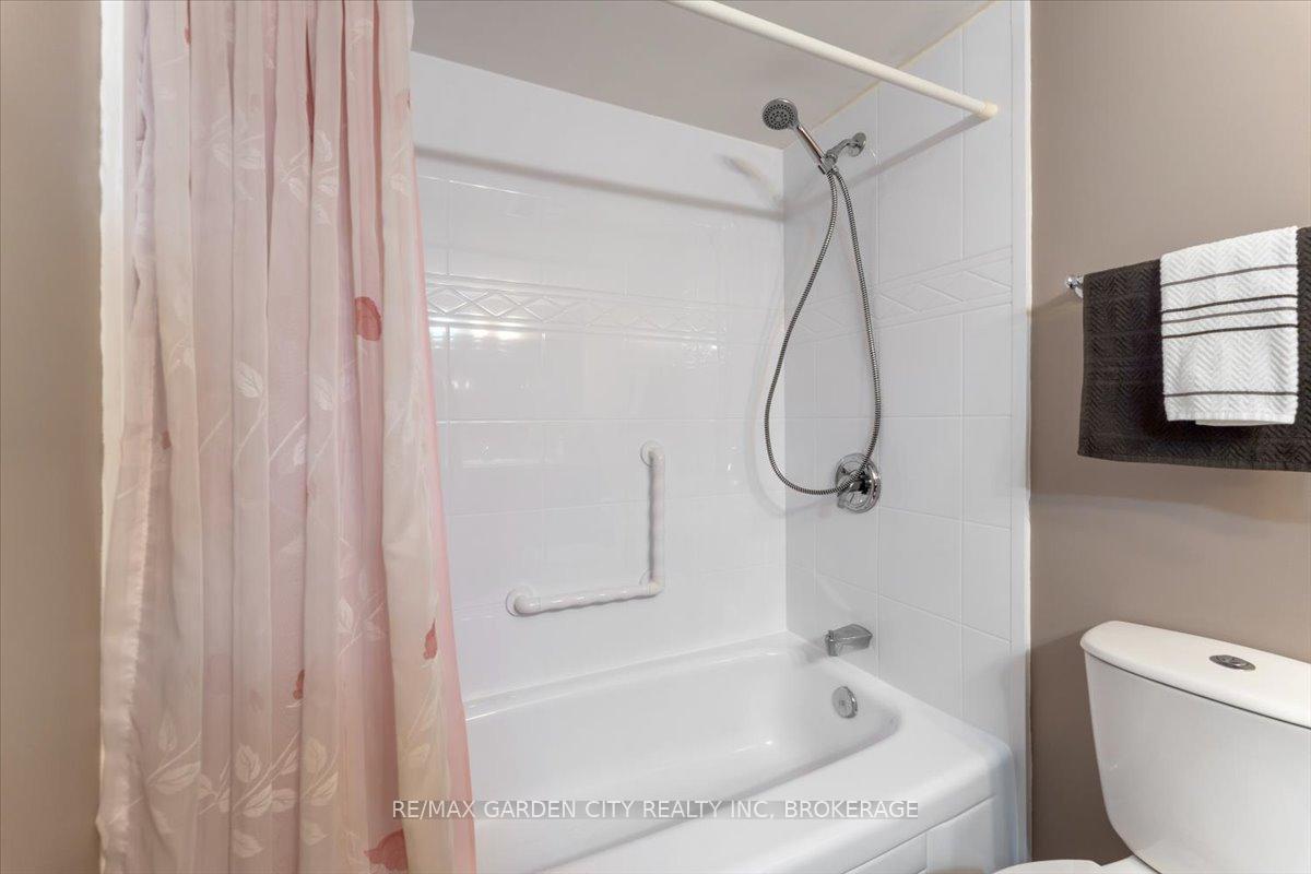 Photo 19 of Unit 402B, 200 Highway 20 W, Pelham, Fonthill — HOMEH