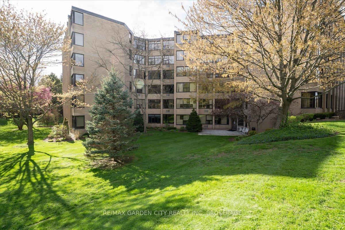 Photo 40 of Unit 402B, 200 Highway 20 W, Pelham, Fonthill — HOMEH