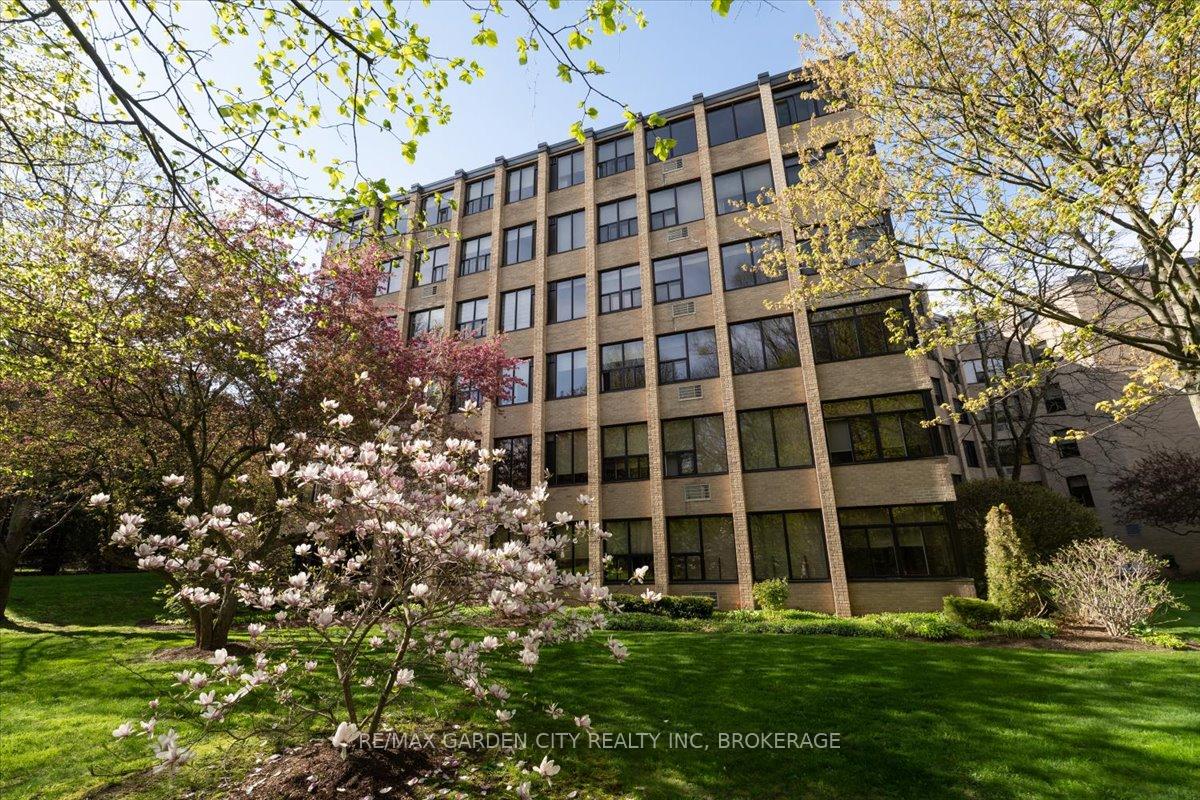 Photo 41 of Unit 402B, 200 Highway 20 W, Pelham, Fonthill — HOMEH