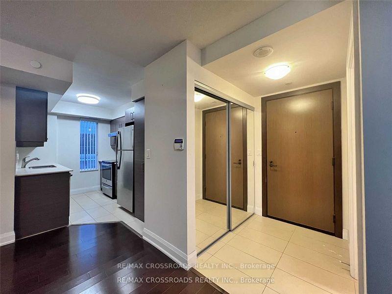 Photo 2 of Unit 506, 1 Uptown Drive, Markham, Unionville — HOMEH