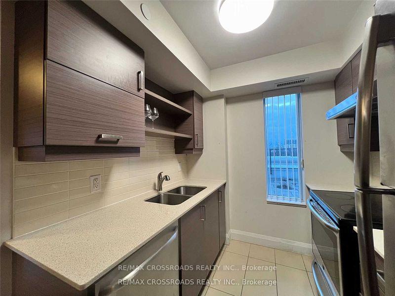 Photo 7 of Unit 506, 1 Uptown Drive, Markham, Unionville — HOMEH