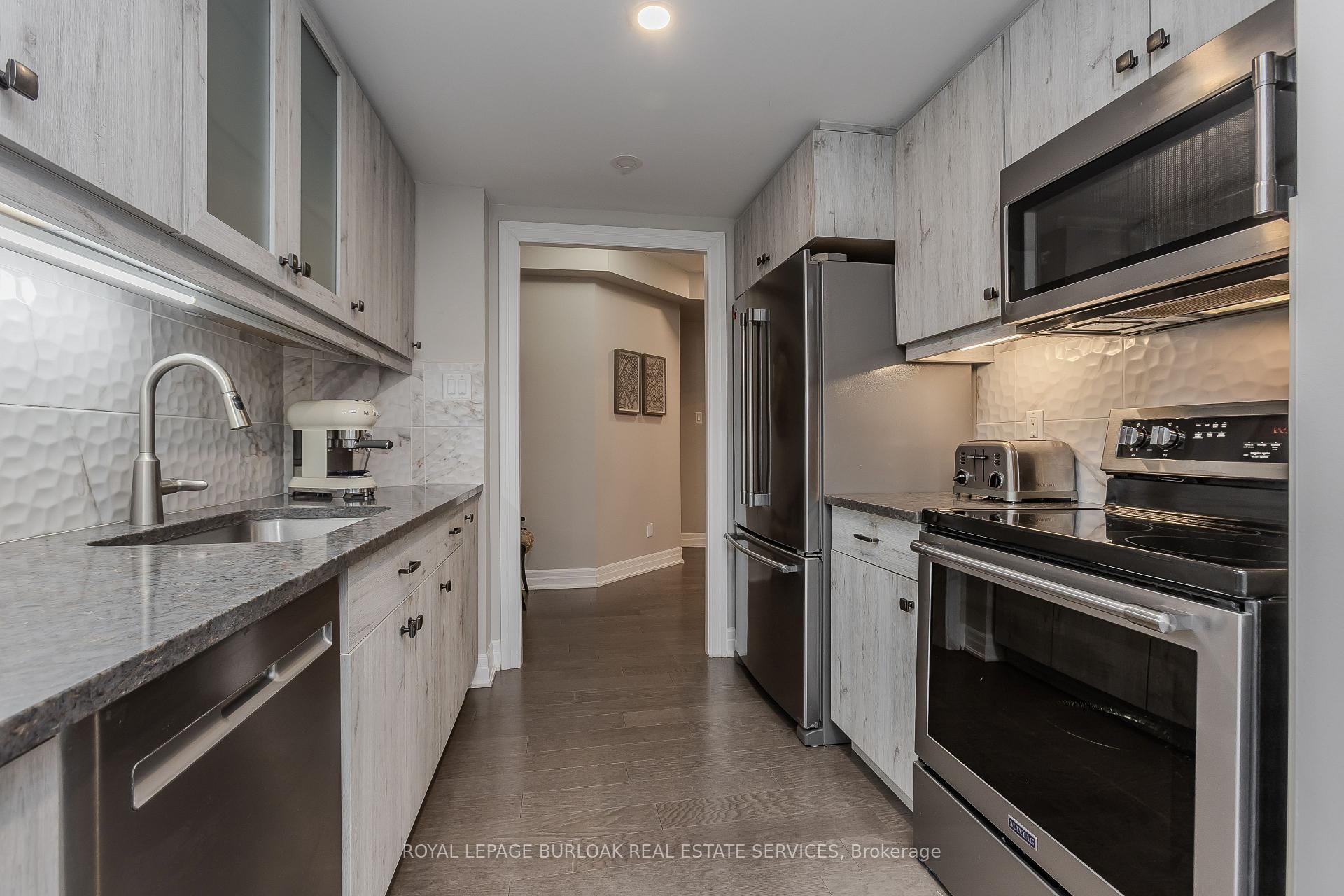 Photo 10 of Unit 311, 430 Pearl Street, Burlington, Brant — HOMEH