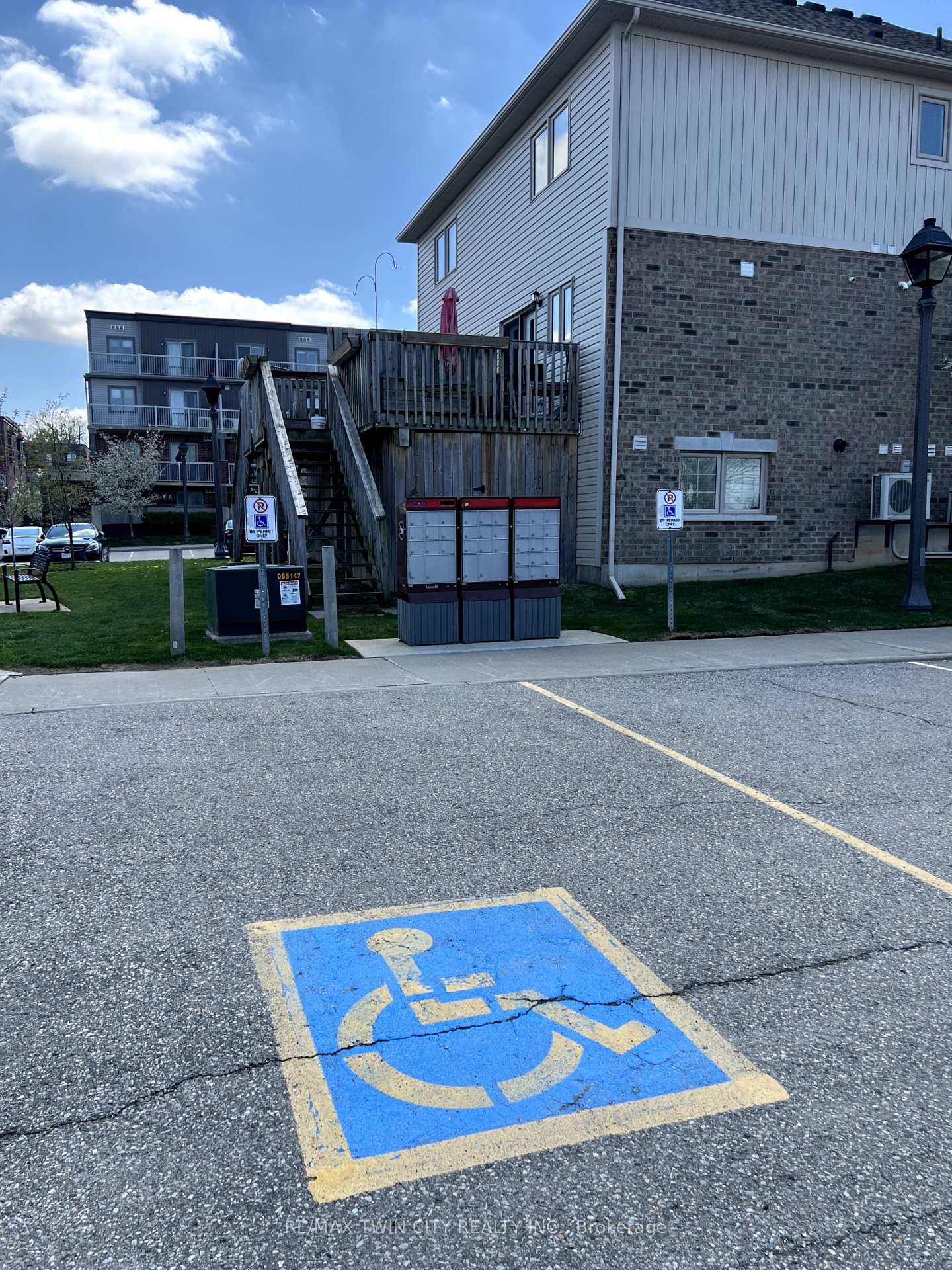 Photo 31 of Unit A, 228 Jessica Crescent, Kitchener — HOMEH