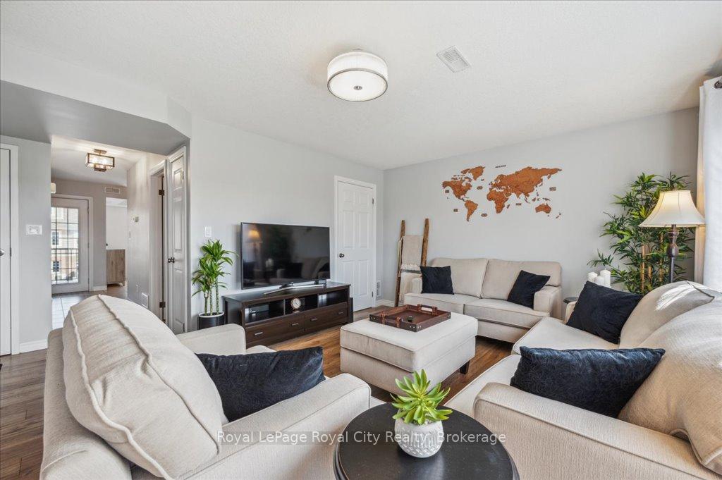 Photo 9 of Unit 45B, 15 Carere Crescent, Guelph, Victoria North — HOMEH