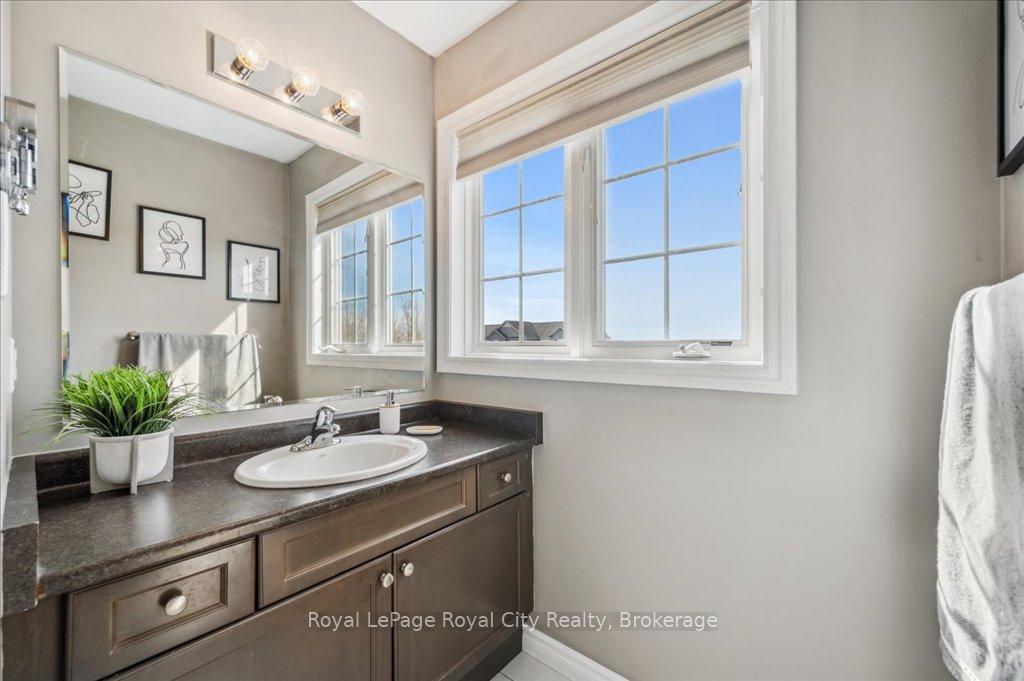 Photo 24 of Unit 45B, 15 Carere Crescent, Guelph, Victoria North — HOMEH