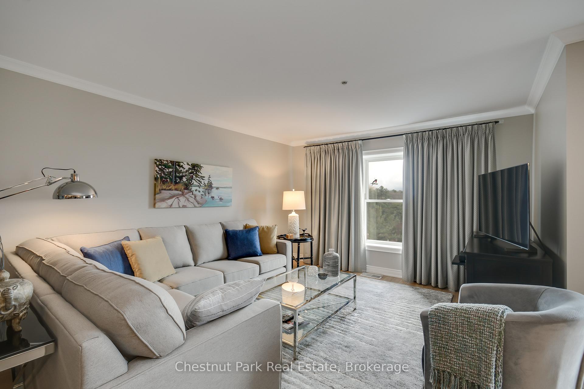Photo 2 of Unit 412, 10-B Kimberley Avenue, Bracebridge, Macaulay — HOMEH
