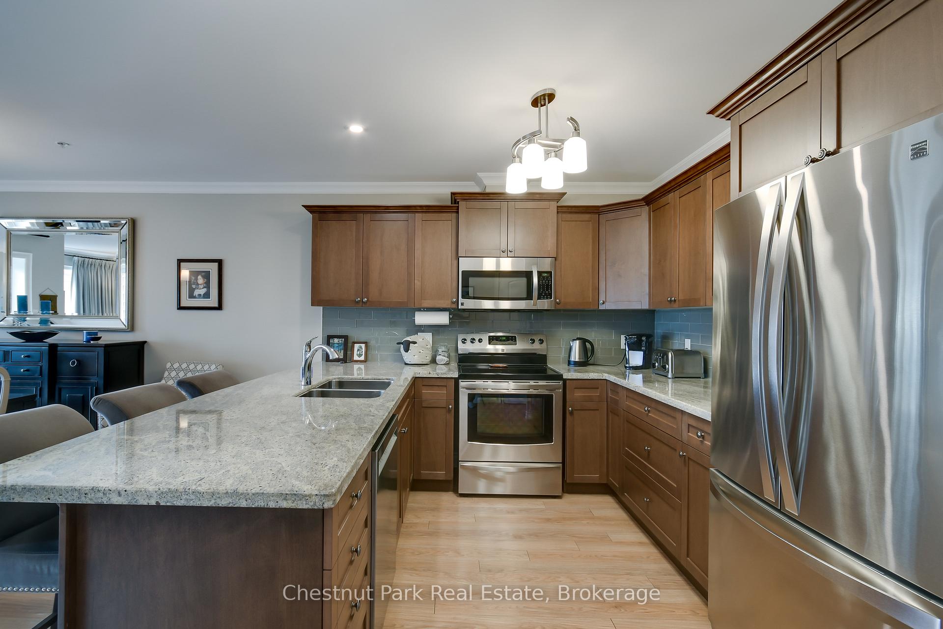 Photo 5 of Unit 412, 10-B Kimberley Avenue, Bracebridge, Macaulay — HOMEH