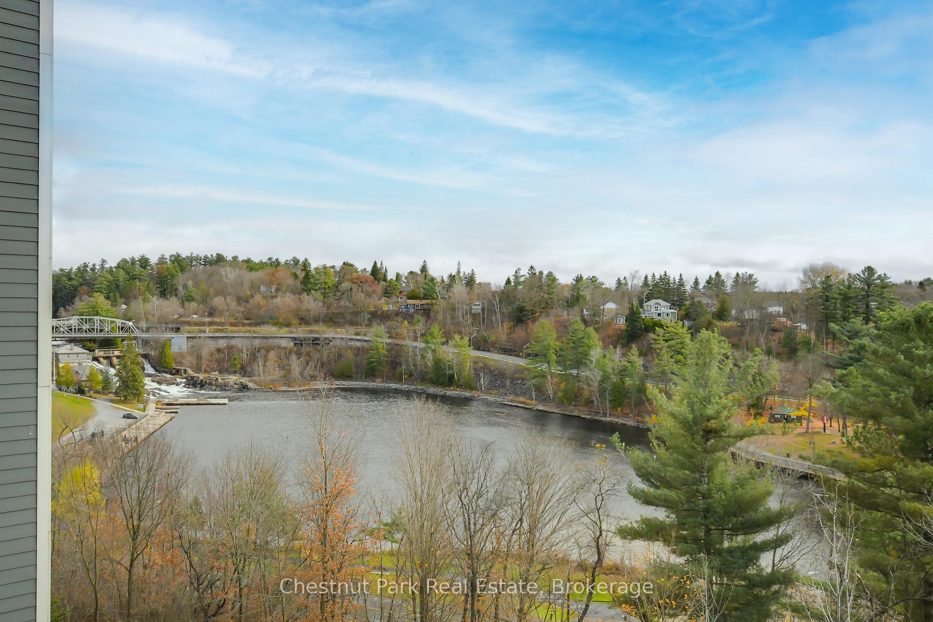 Photo 7 of Unit 412, 10-B Kimberley Avenue, Bracebridge, Macaulay — HOMEH