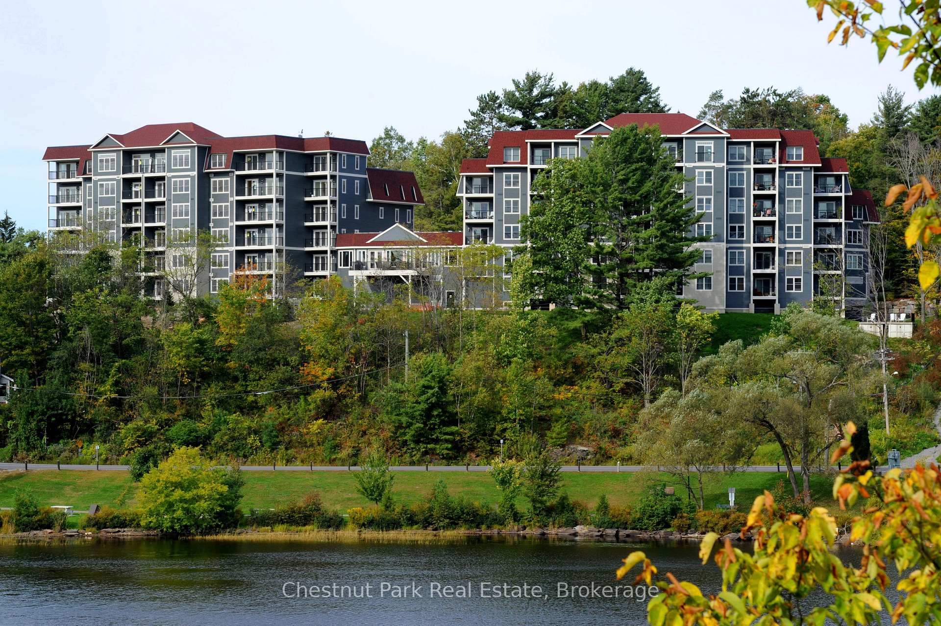 Photo 18 of Unit 412, 10-B Kimberley Avenue, Bracebridge, Macaulay — HOMEH