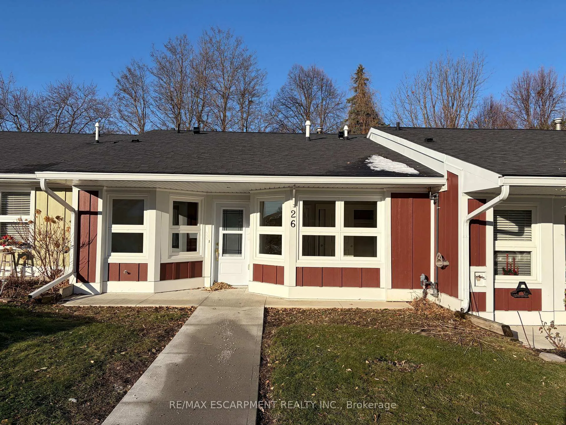 Photo 1 of 26 Szollosy Circle, Hamilton, Kennedy — HOMEH