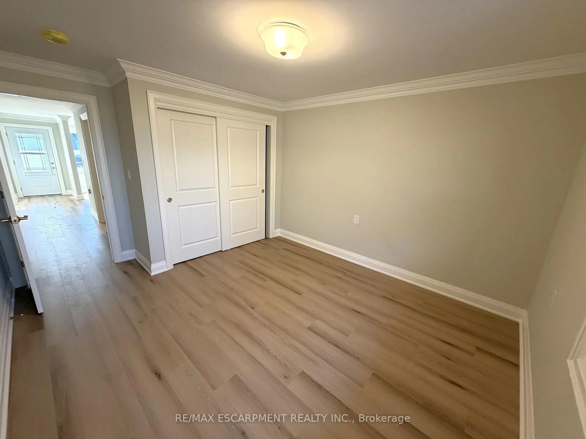 Photo 6 of 26 Szollosy Circle, Hamilton, Kennedy — HOMEH