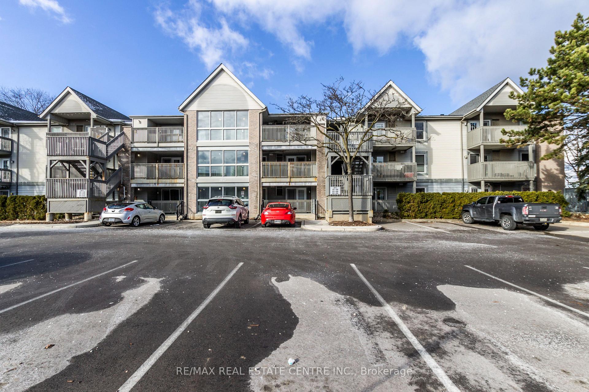 Front of Unit 102, 2040 Cleaver Avenue
