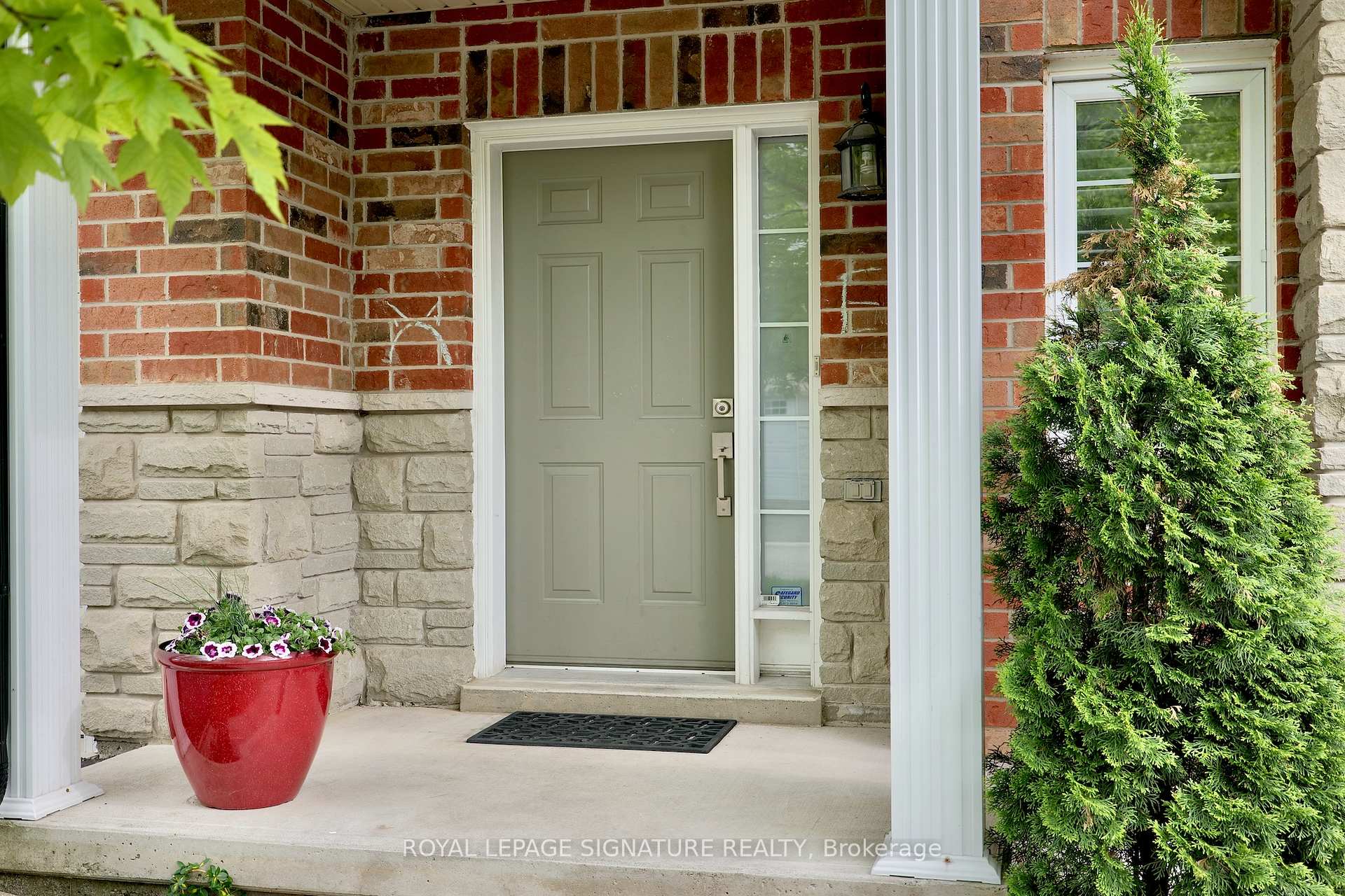 Photo 6 of Unit 48, 60 Cloverleaf Drive, Hamilton, Ancaster — HOMEH