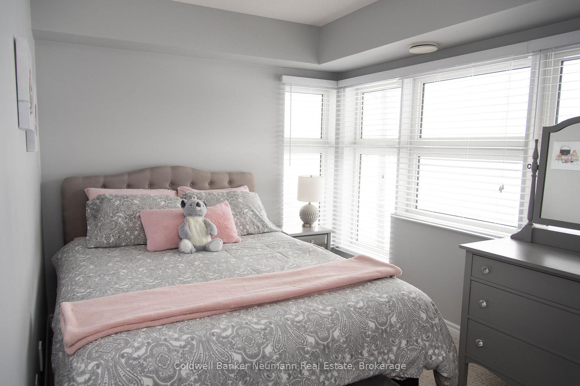 Photo 33 of Unit 401, 67 Kingsbury Square, Guelph, Pineridge/Westminster Woods — HOMEH