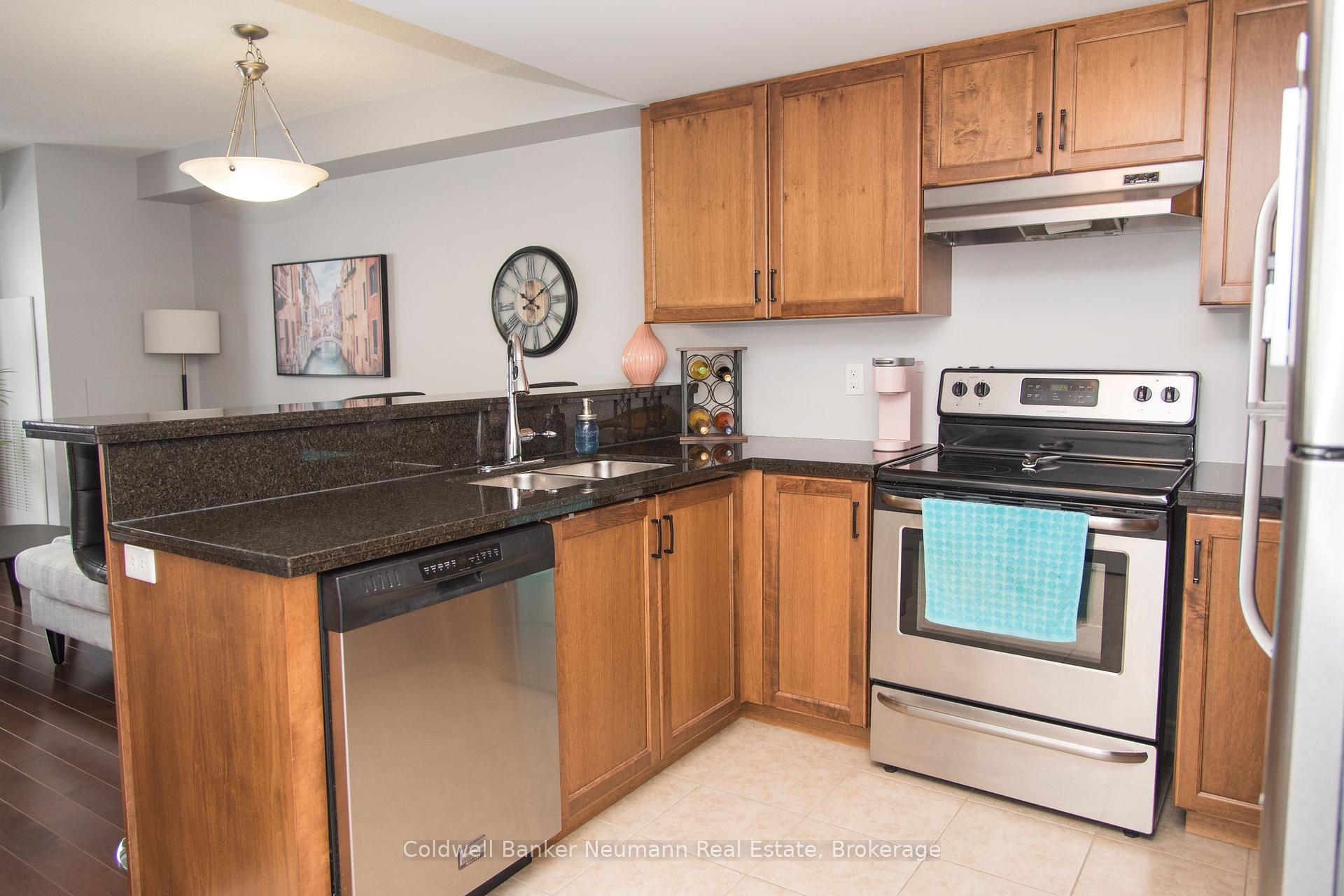 Photo 7 of Unit 401, 67 Kingsbury Square, Guelph, Pineridge/Westminster Woods — HOMEH