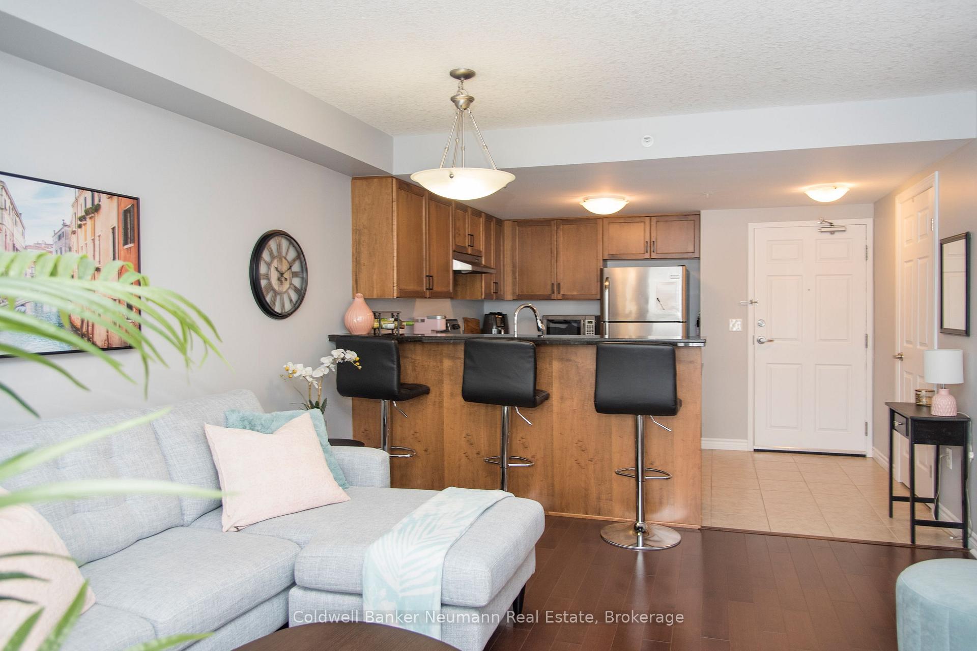 Photo 13 of Unit 401, 67 Kingsbury Square, Guelph, Pineridge/Westminster Woods — HOMEH