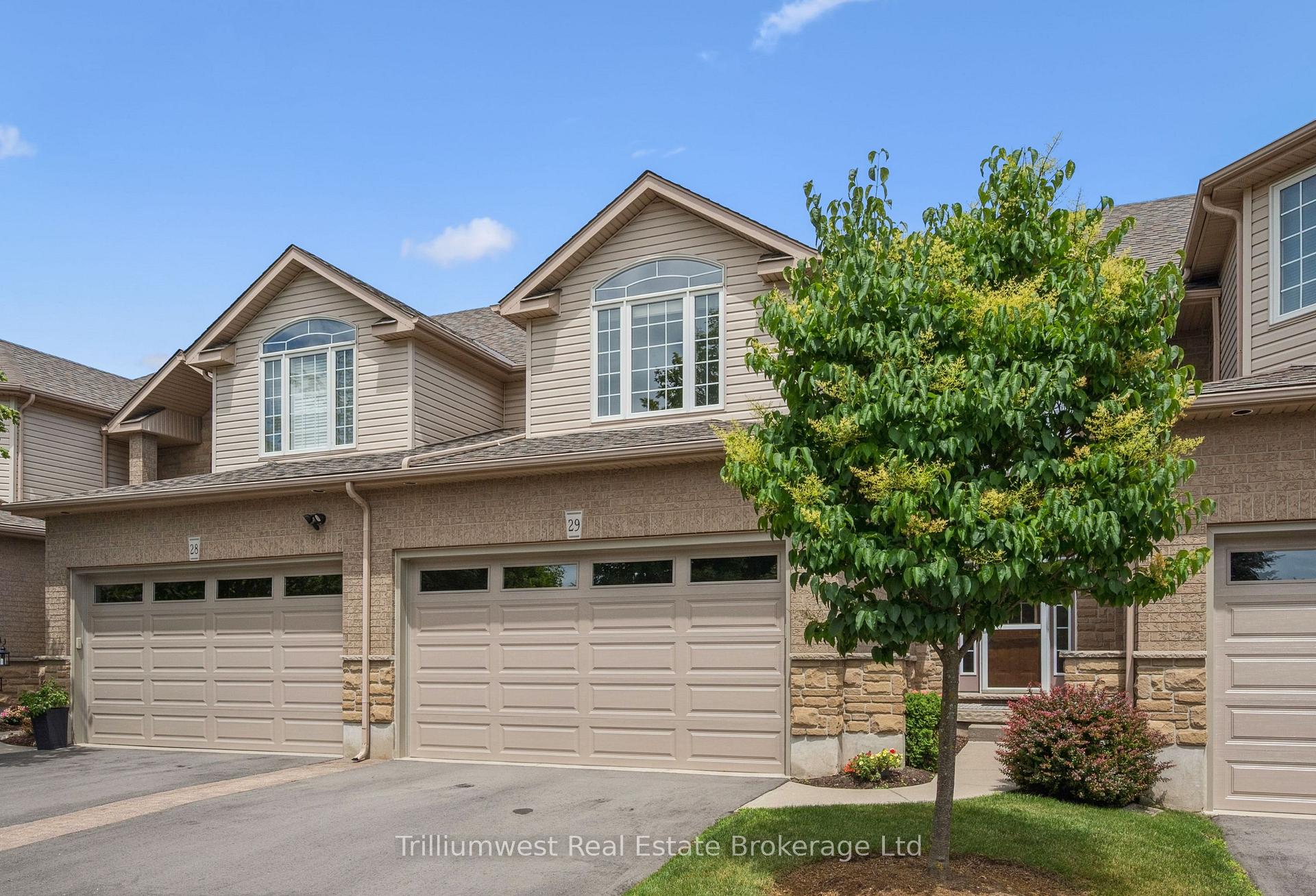 Photo 3 of Unit 29, 254 Summerfield Drive, Guelph, Pineridge/Westminster Woods — HOMEH
