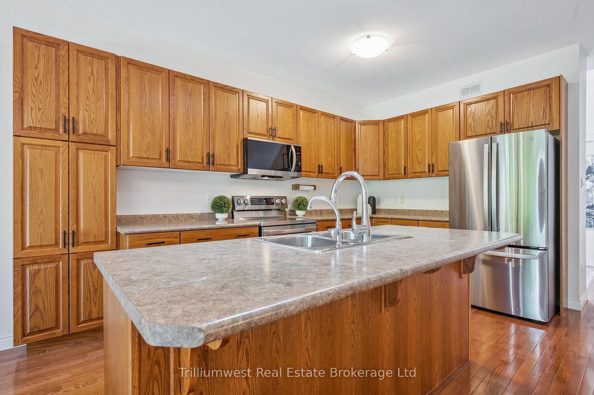 Photo 17 of Unit 29, 254 Summerfield Drive, Guelph, Pineridge/Westminster Woods — HOMEH