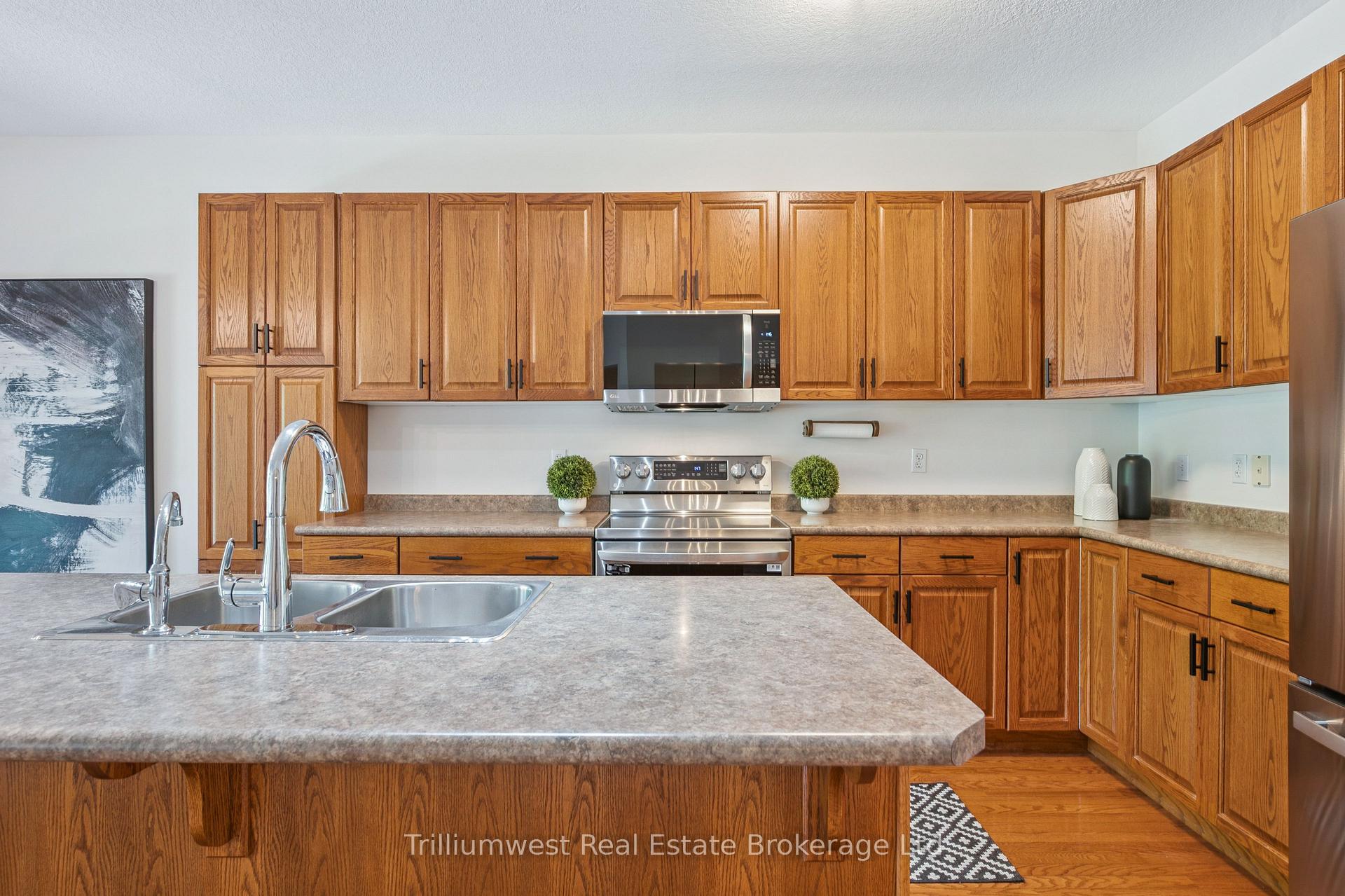 Photo 18 of Unit 29, 254 Summerfield Drive, Guelph, Pineridge/Westminster Woods — HOMEH