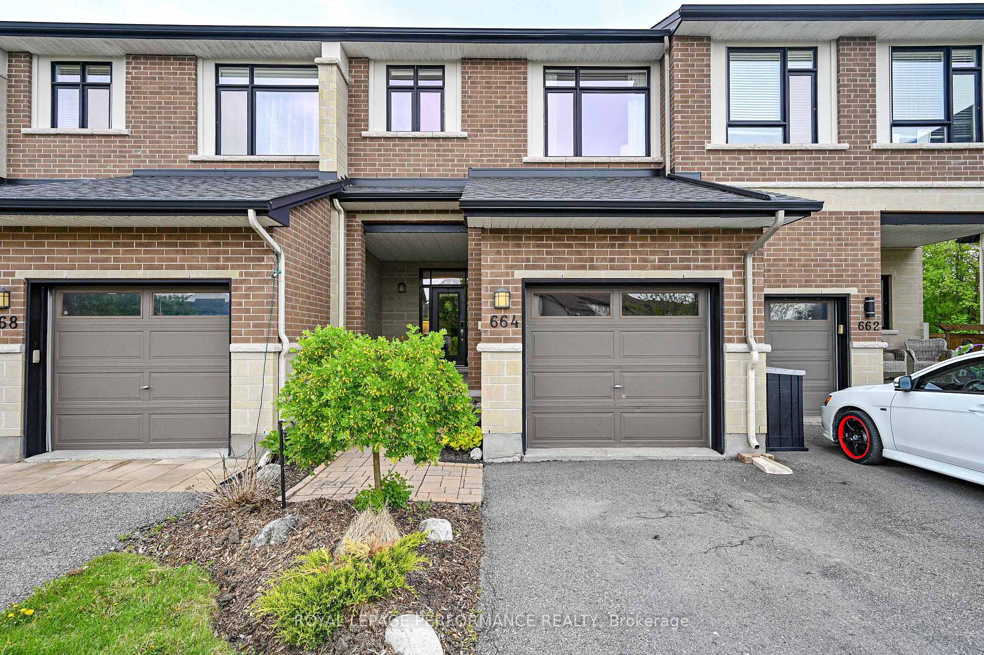 Photo 1 of 664 Whitecliffs Avenue, Ottawa, Riverside South — HOMEH