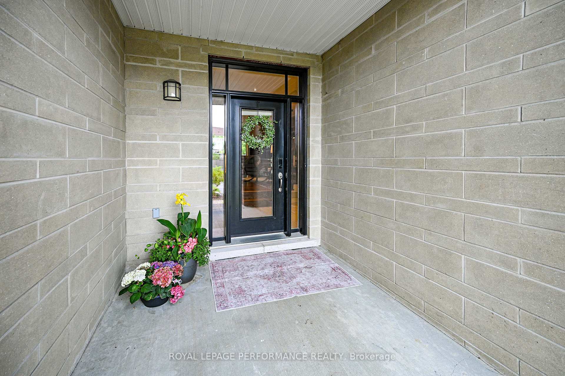Photo 3 of 664 Whitecliffs Avenue, Ottawa, Riverside South — HOMEH