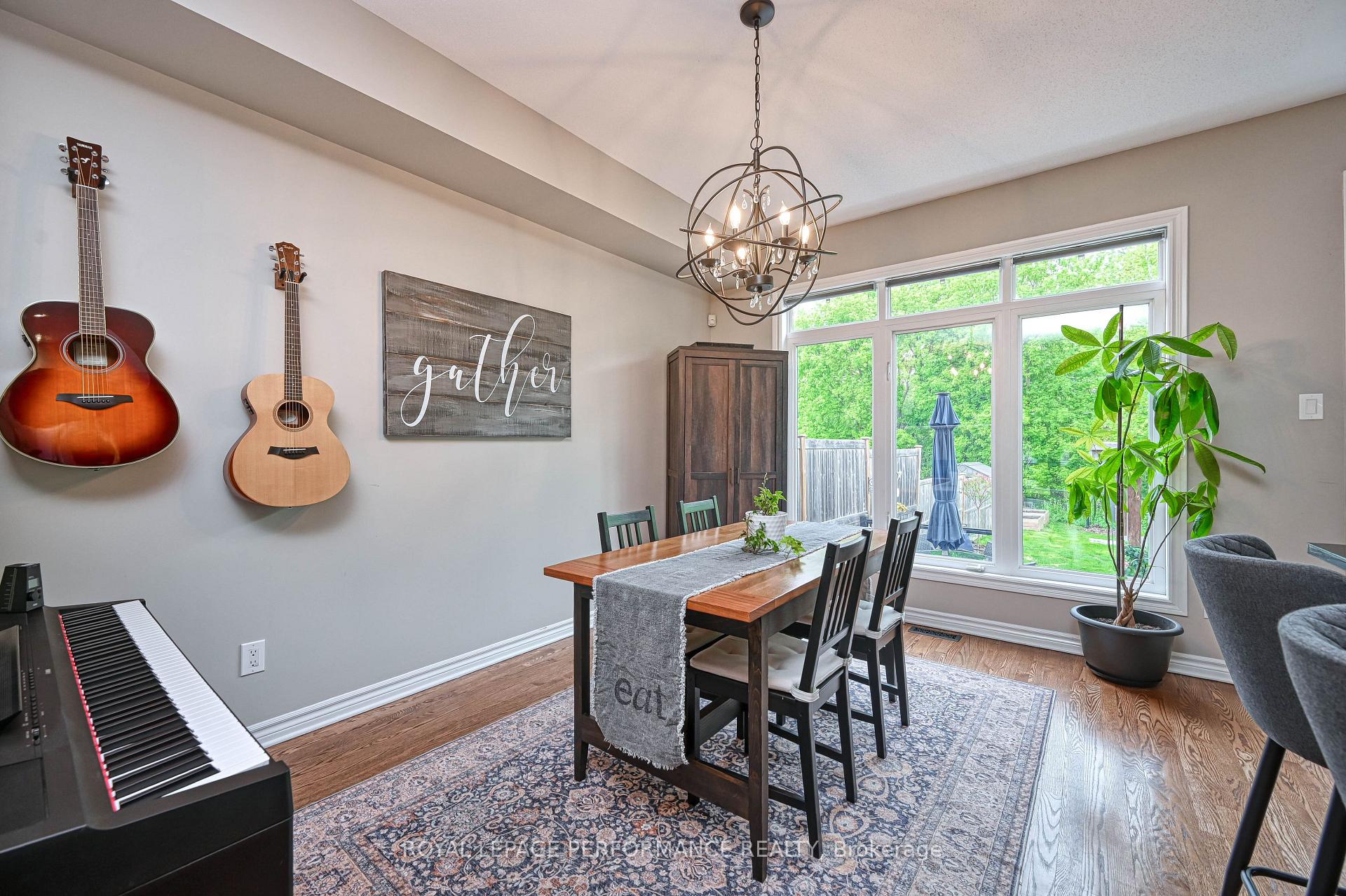 Photo 12 of 664 Whitecliffs Avenue, Ottawa, Riverside South — HOMEH