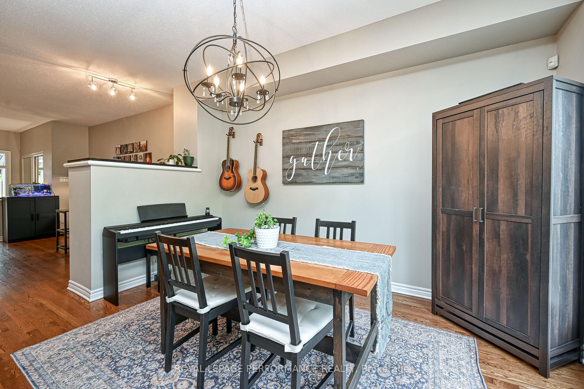 Photo 14 of 664 Whitecliffs Avenue, Ottawa, Riverside South — HOMEH