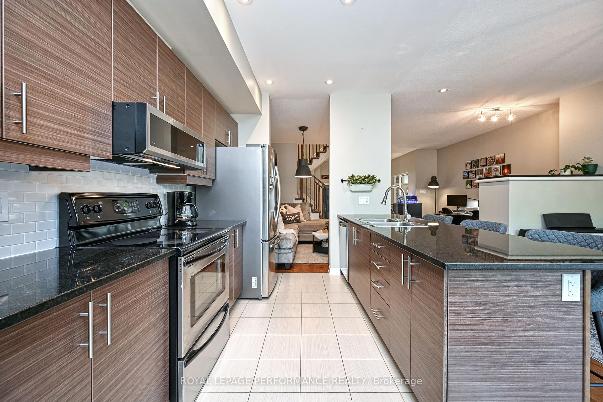 Photo 19 of 664 Whitecliffs Avenue, Ottawa, Riverside South — HOMEH