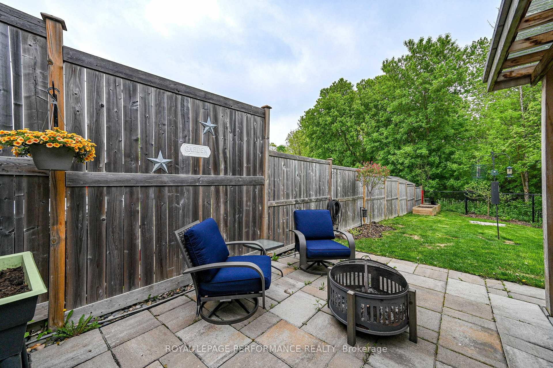 Photo 39 of 664 Whitecliffs Avenue, Ottawa, Riverside South — HOMEH