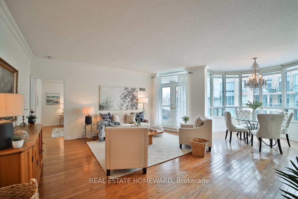 Photo 4 of Unit 313, 9 Boardwalk Drive, Toronto, The Beaches — HOMEH