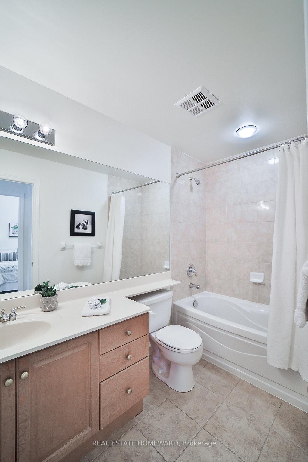 Photo 21 of Unit 313, 9 Boardwalk Drive, Toronto, The Beaches — HOMEH