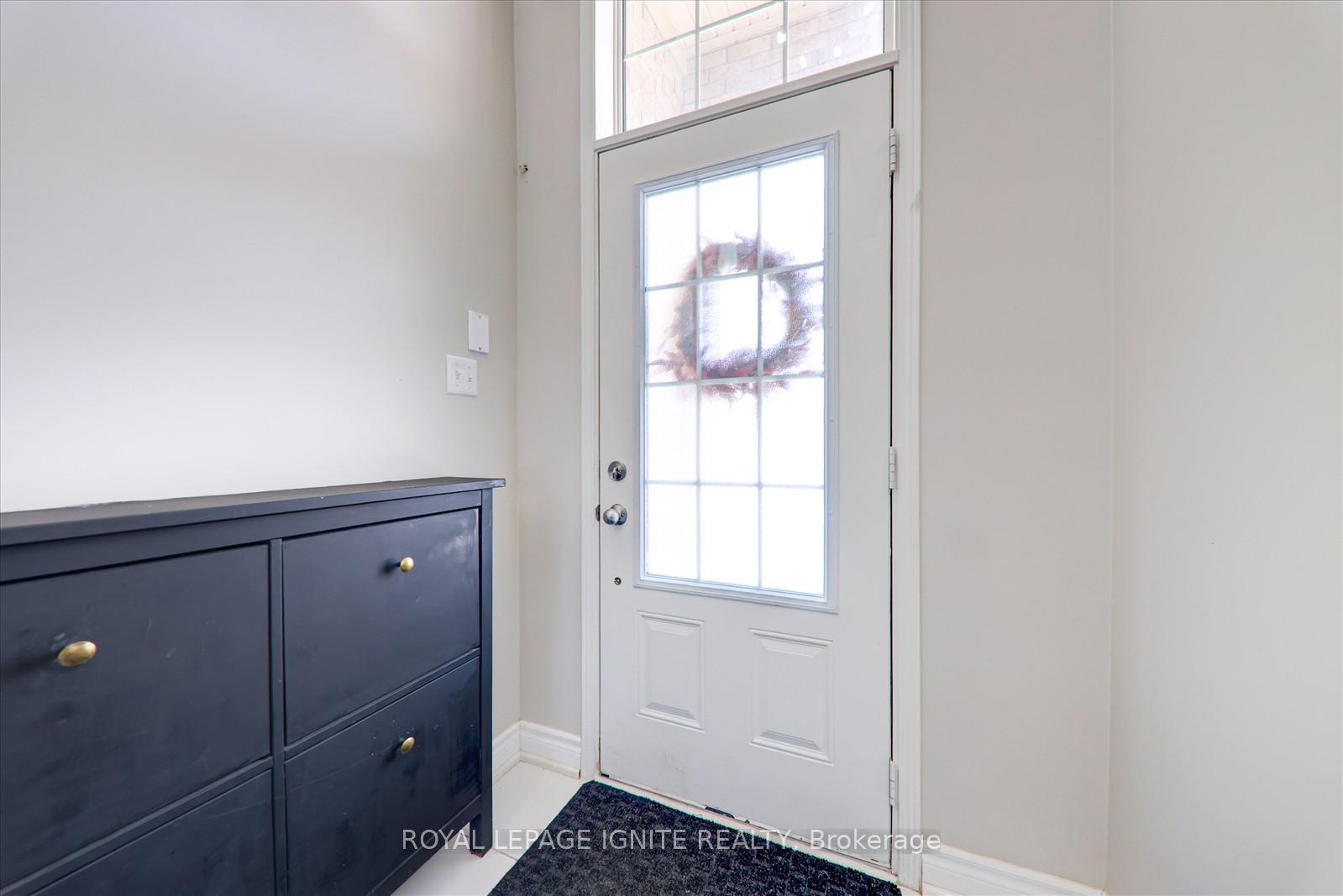 Photo 5 of Unit 2, 2603 Deputy Minister Path, Oshawa, Windfields — HOMEH