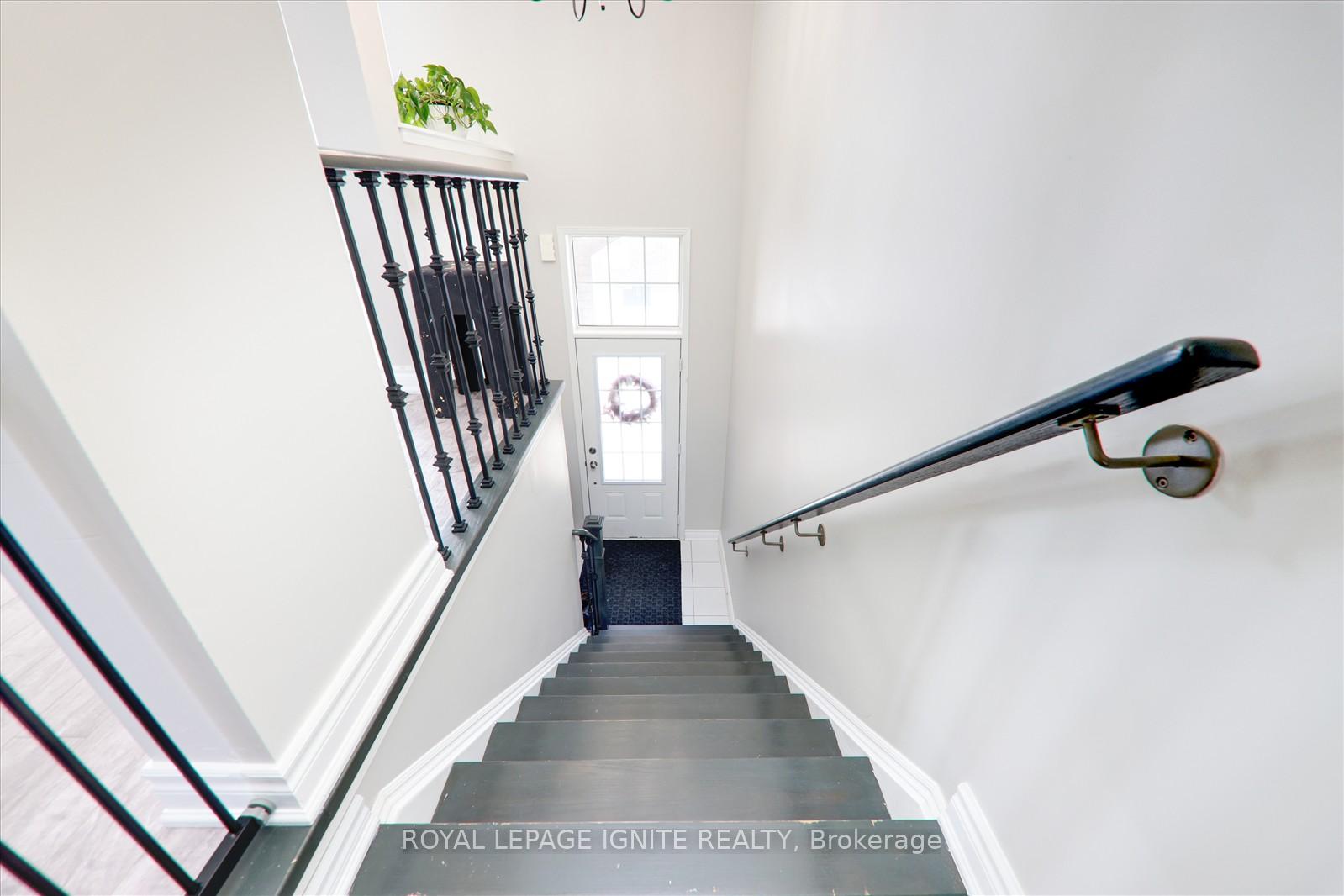 Photo 6 of Unit 2, 2603 Deputy Minister Path, Oshawa, Windfields — HOMEH