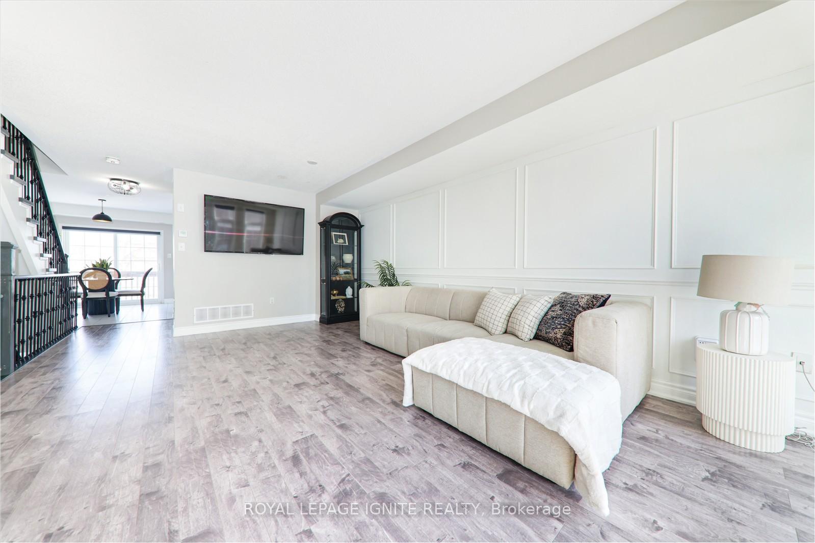 Photo 9 of Unit 2, 2603 Deputy Minister Path, Oshawa, Windfields — HOMEH