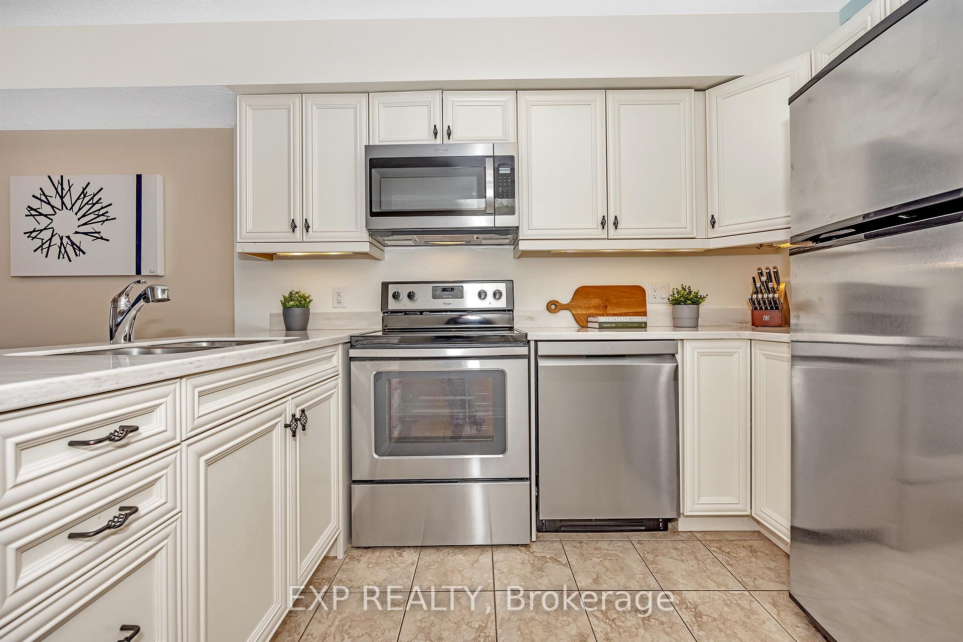 Photo 8 of Unit 212, 240 Coleman Street, Carleton Place — HOMEH
