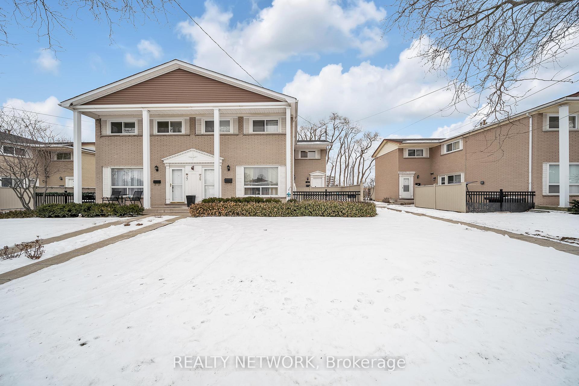 Photo 2 of 31 Woodman Drive S, Hamilton, Corman — HOMEH