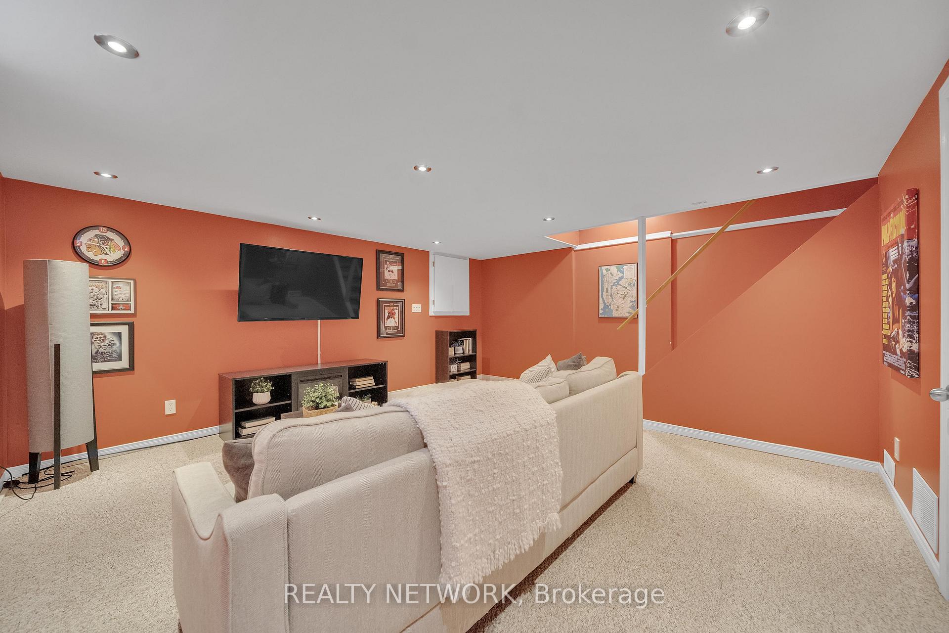 Photo 30 of 31 Woodman Drive S, Hamilton, Corman — HOMEH