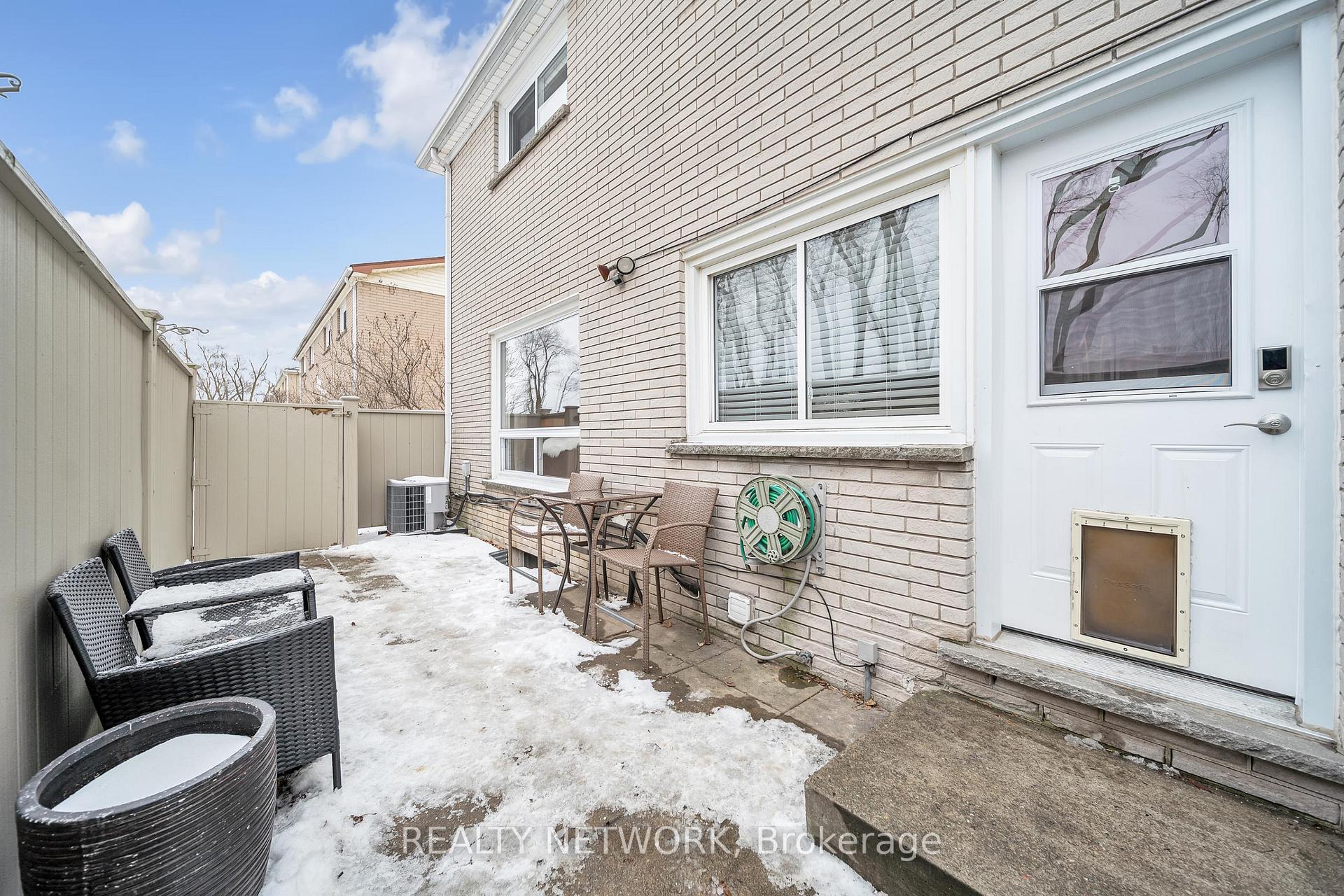 Photo 33 of 31 Woodman Drive S, Hamilton, Corman — HOMEH