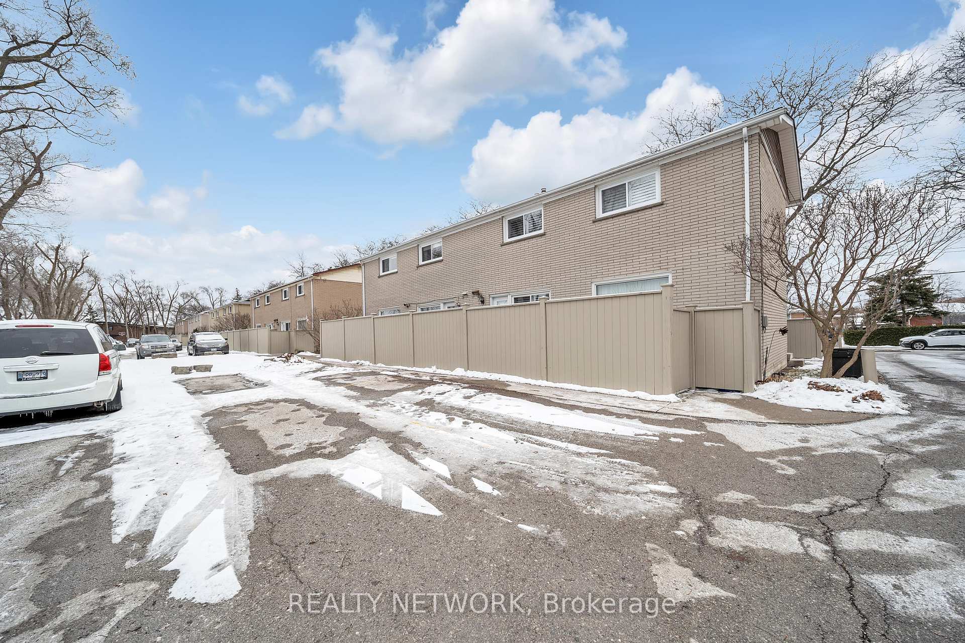 Photo 37 of 31 Woodman Drive S, Hamilton, Corman — HOMEH