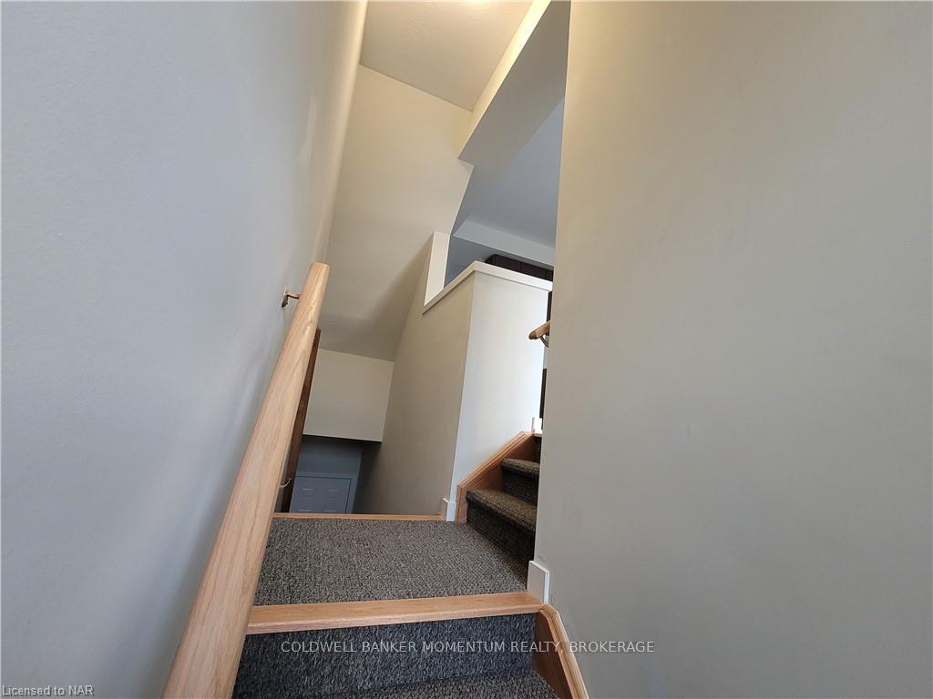 Photo 5 of Unit 25, 590 North Service Road, Hamilton, Lakeshore — HOMEH