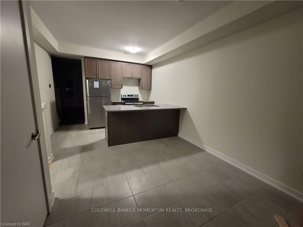 Photo 8 of Unit 25, 590 North Service Road, Hamilton, Lakeshore — HOMEH