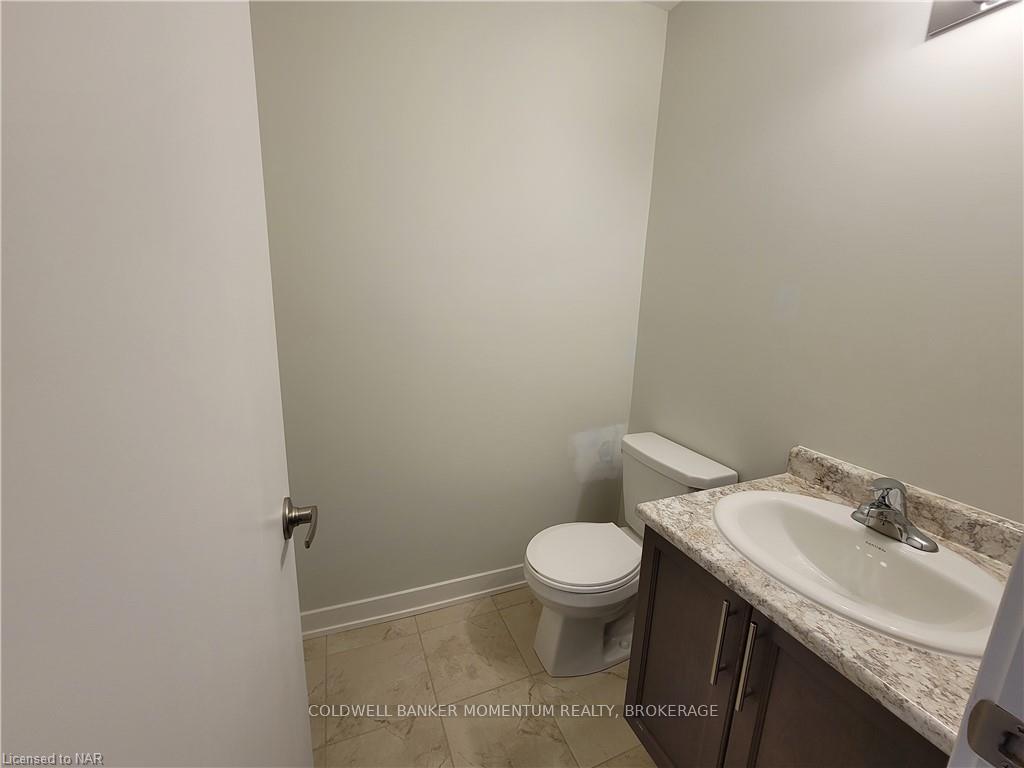 Photo 12 of Unit 25, 590 North Service Road, Hamilton, Lakeshore — HOMEH