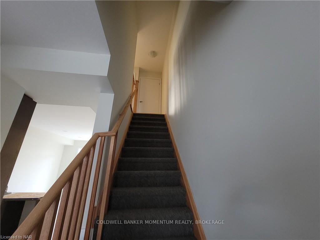 Photo 13 of Unit 25, 590 North Service Road, Hamilton, Lakeshore — HOMEH