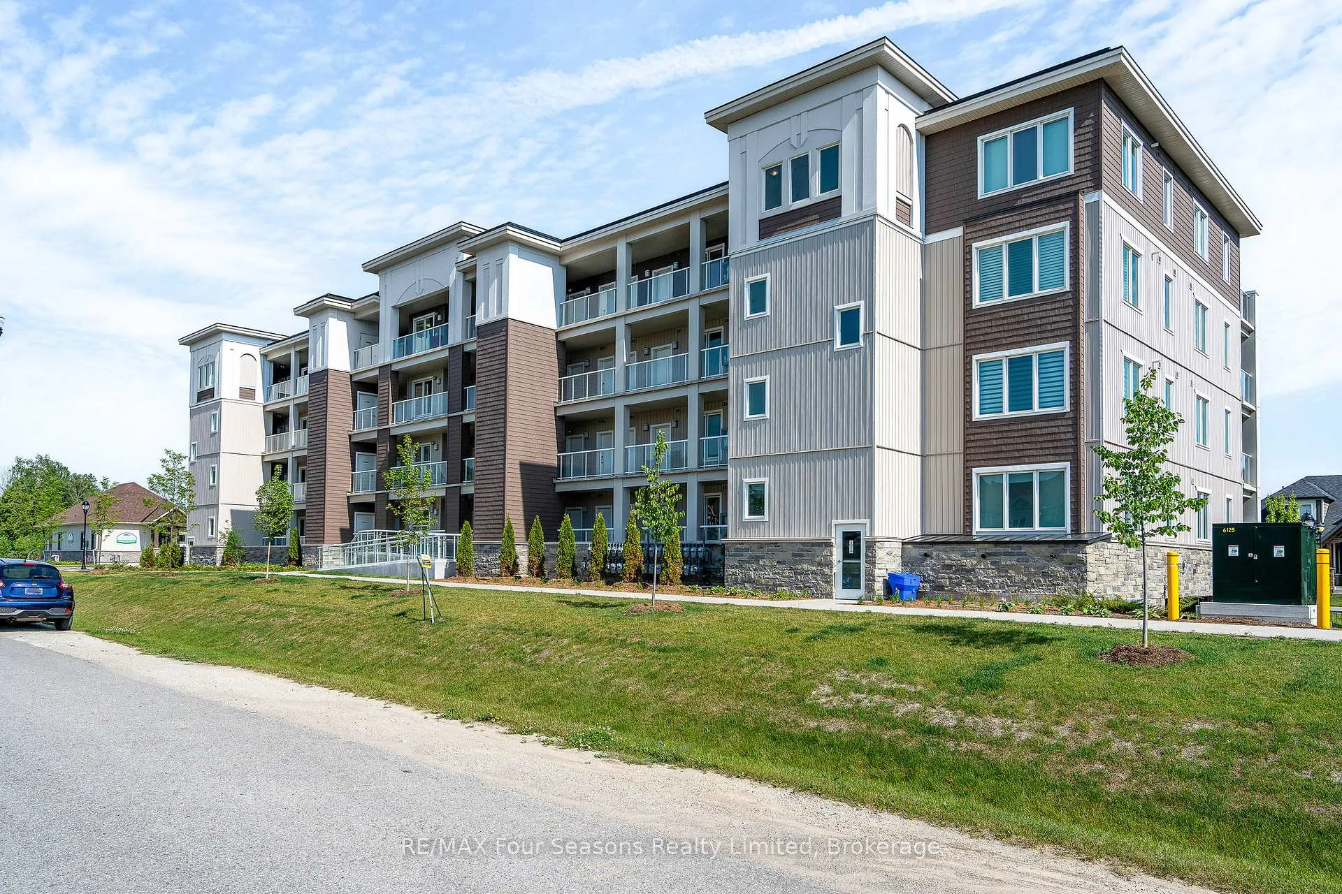 Front of Unit 208, 17 Spooner Crescent