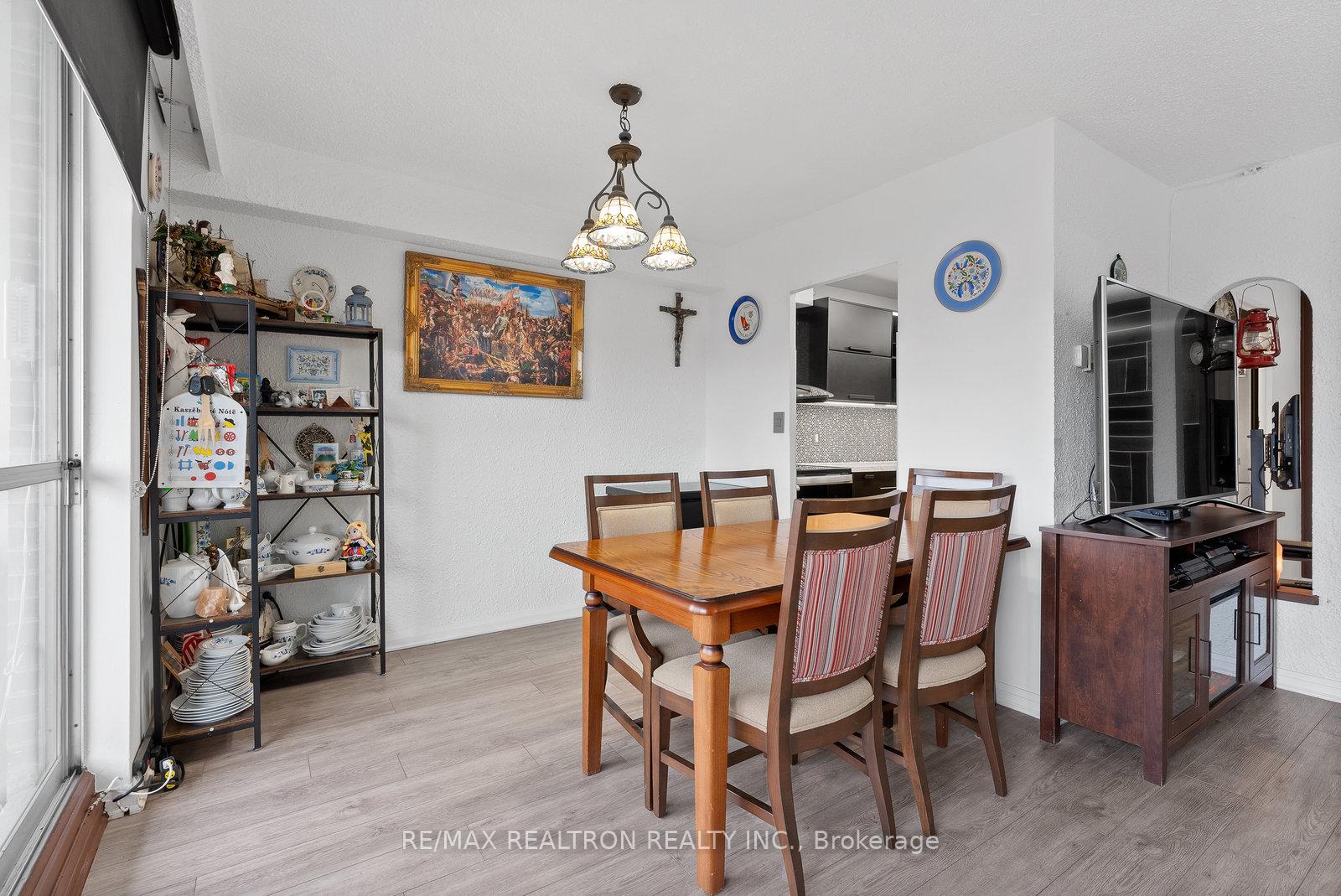 Photo 10 of Unit 1110, 1 Massey Square, Toronto, Crescent Town — HOMEH